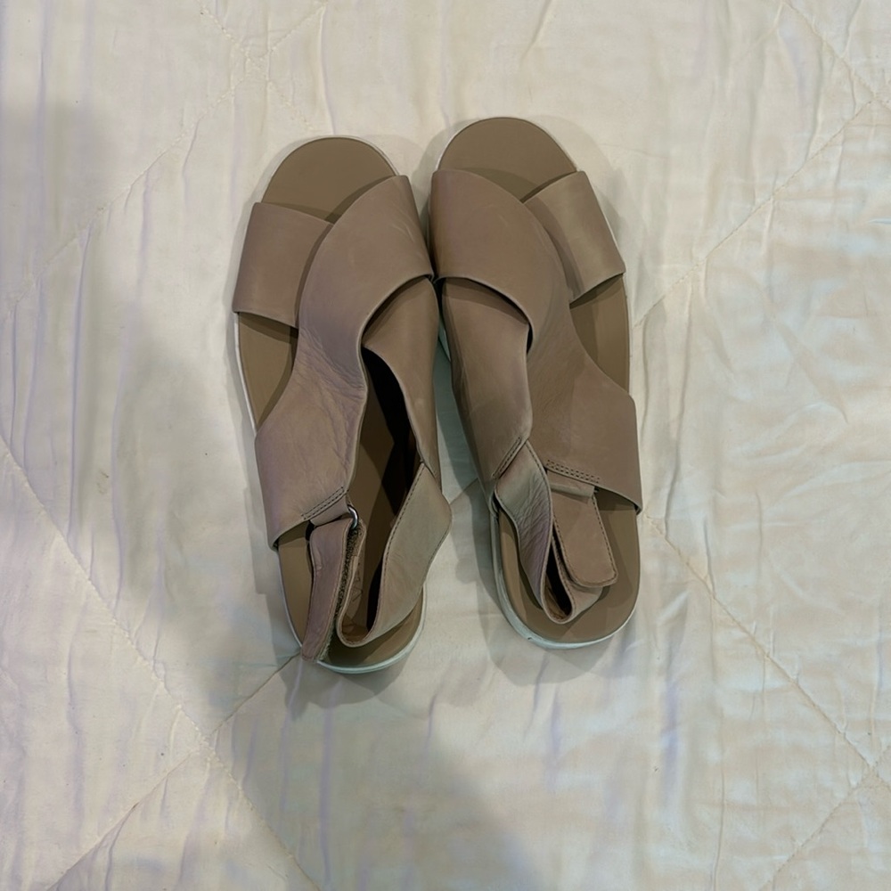 Vince platform leather sandal